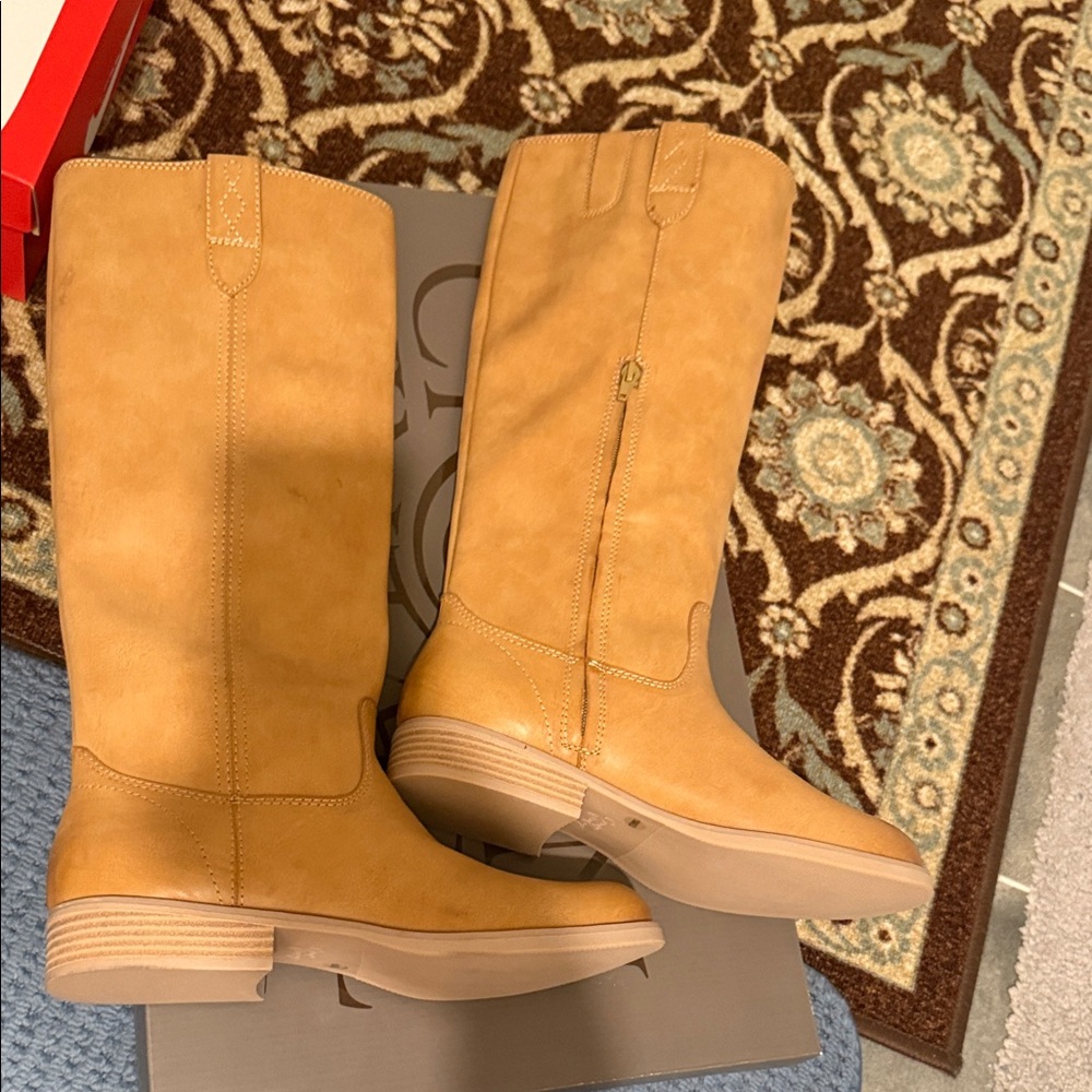 Crown Vintage Light Tan Heeled Boots